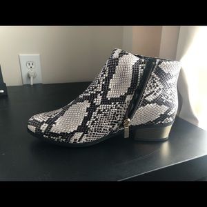 Bamboo Snakeskin Short Ankle Booties